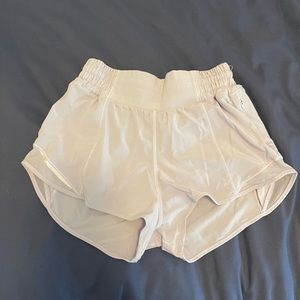 RARE Size 2 2.5in lululemon hotty hots light purple